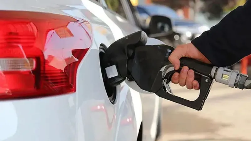 Benzine Dev Zam! Akaryakıt Fiyatları Alt Üst Oldu!