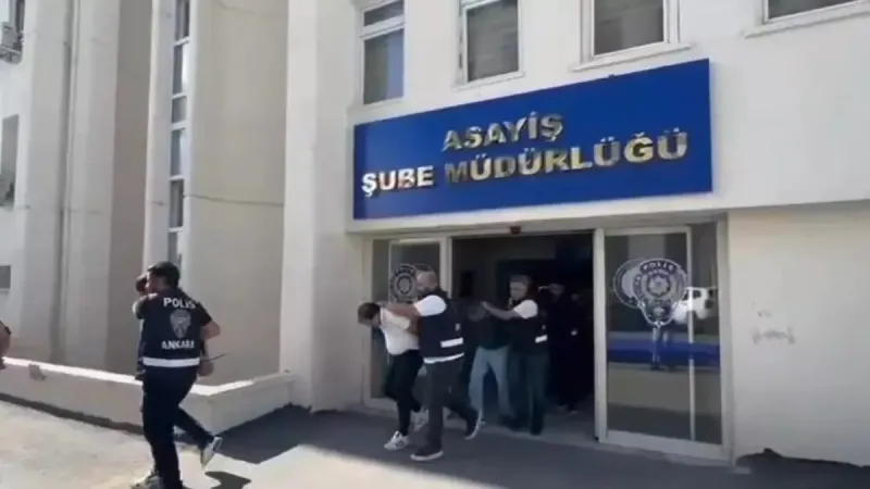 Ankara'da Polis Kılığına Giren Dolandırıcılık Çetesi Çökertildi!