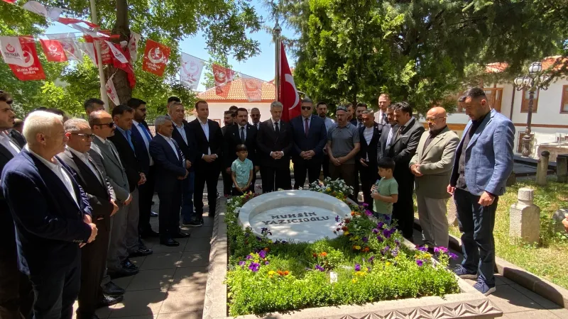 BBP heyeti, Muhsin Yazıcıoğlu'nun mezarını ziyaret etti