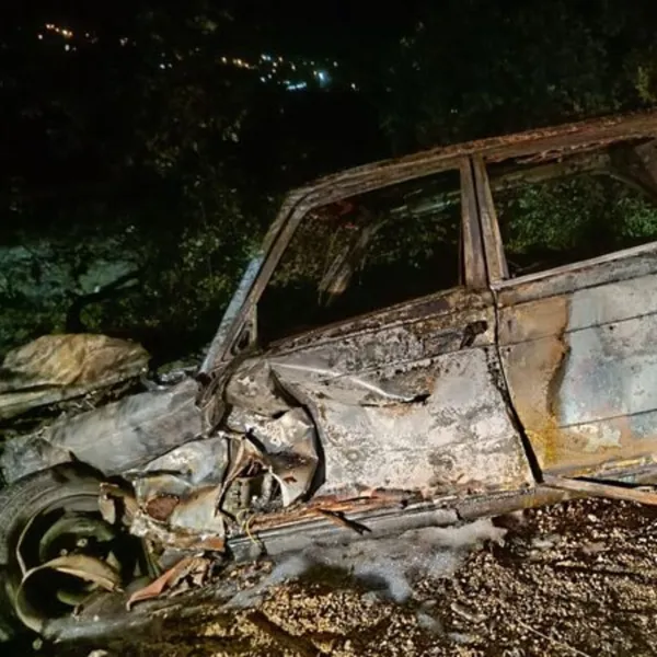 Ciple çarpıştı, alev topuna döndü!