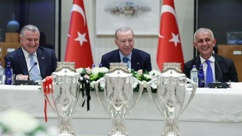 Erdoğan'dan Süper Lig Sürprizi! O 3 Takımı Kabul Etti!