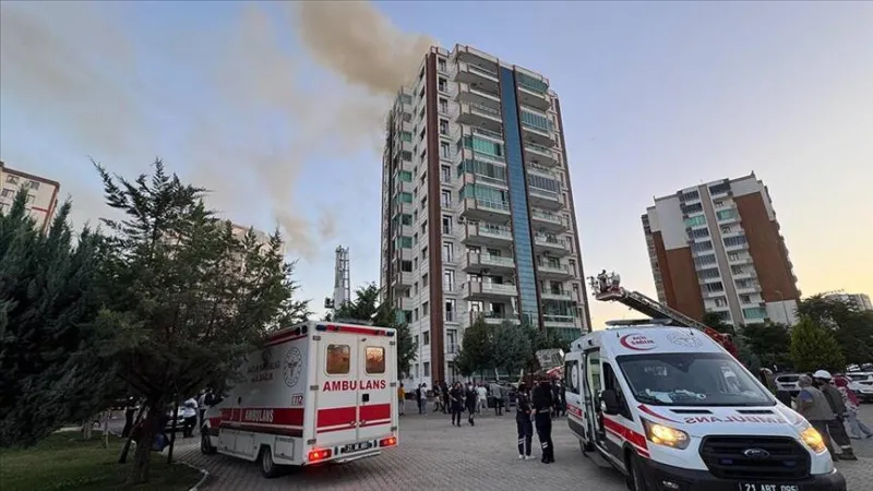 Diyarbakır'da 3'ü çocuk 4 kişinin yaşamını yitirdiği yangınla ilgili 2 gözaltı daha