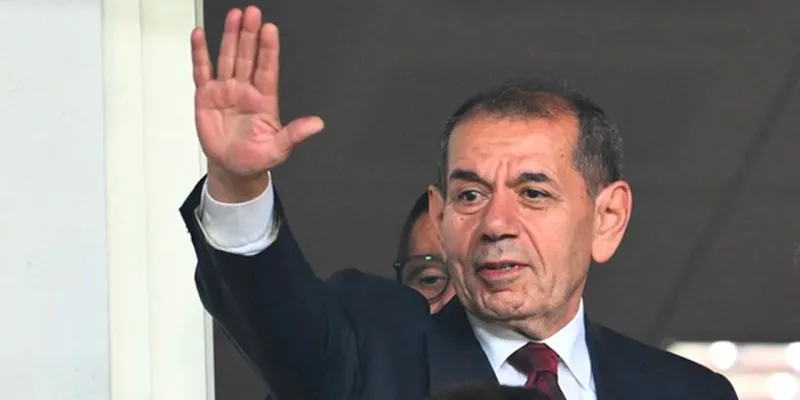 Muslera Gidiyor Mu? Dursun Özbek'ten Şok Açıklama!