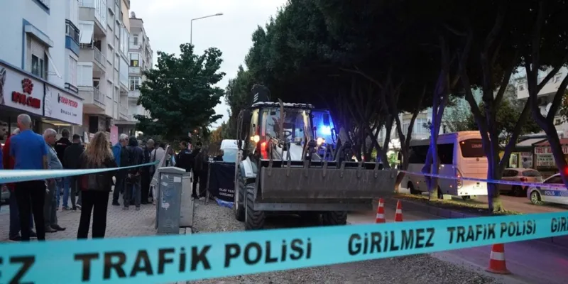 Ekmek almaya gidiyordu... Geri gelen kepçeden kaçamadı