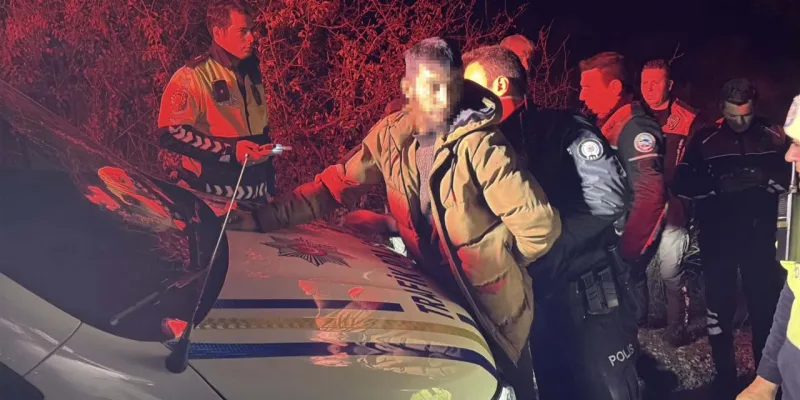 Alkollü Sürücüden Flaş Kaçış! Eşi ve Çocuğuyla Kaza Yaptı!