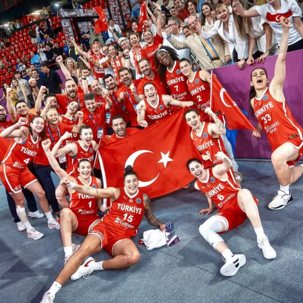 EuroBasket'te Türk Milli Takımı Rekor Seyirciyle Coştu!