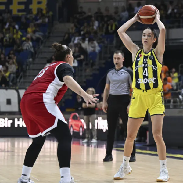 Fenerbahçe Opet, Olympiakos'u devirdi!