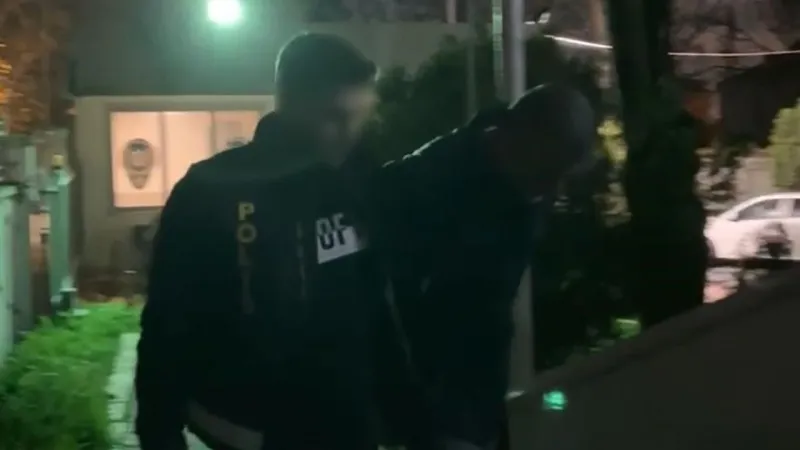 23 Yıllık Kaçış Bitti! Cinayet Zanlısı Kuzen Kimliğiyle Yakalandı