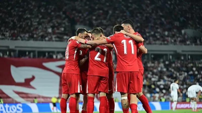 Galatasaray'a Milli Takım'dan Transfer Bombası! İki Yıldız Birden Mi?