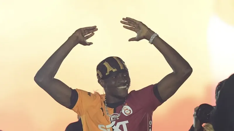 Galatasaray'dan Victor Osimhen açıklaması! Transferi bitti mi?