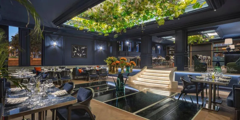 Sentez Restaurant: İstanbul'da Tarihi Lezzet Yolculuğu!