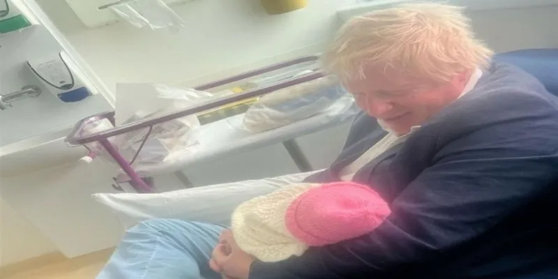 Boris Johnson 9. Kez Baba Oldu! Yaşlı Kurt Şaşırttı