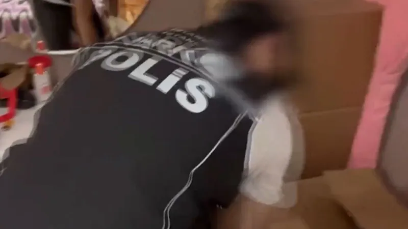 İstanbul ve Kocaeli'de Şok Baskın! Milyonlarca Hap Ele Geçti!