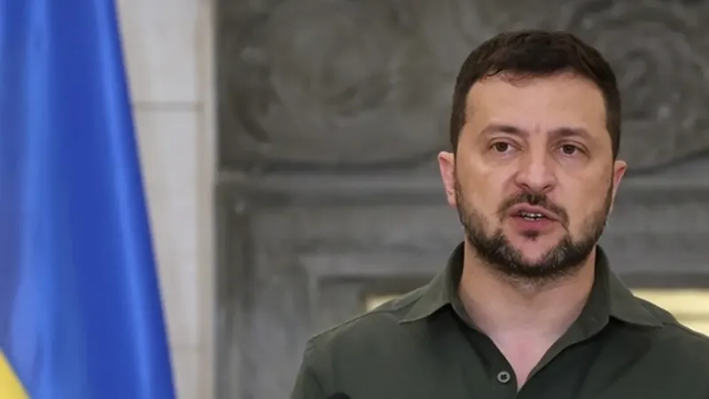 İstanbul’daki üçlü toplantı sonrası Zelenskiy’den flaş açıklama