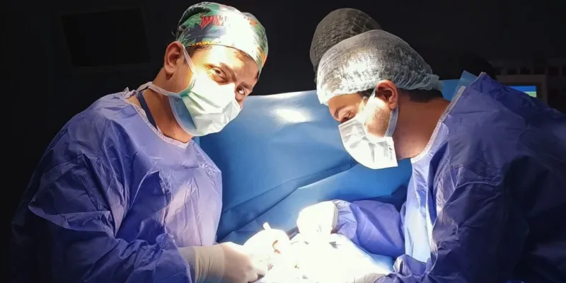 İstanbul'un ünlü çocuk cerrahı parasızlıktan istifa edip özele geçti! Üç yılda 1502 ameliyat yaptı