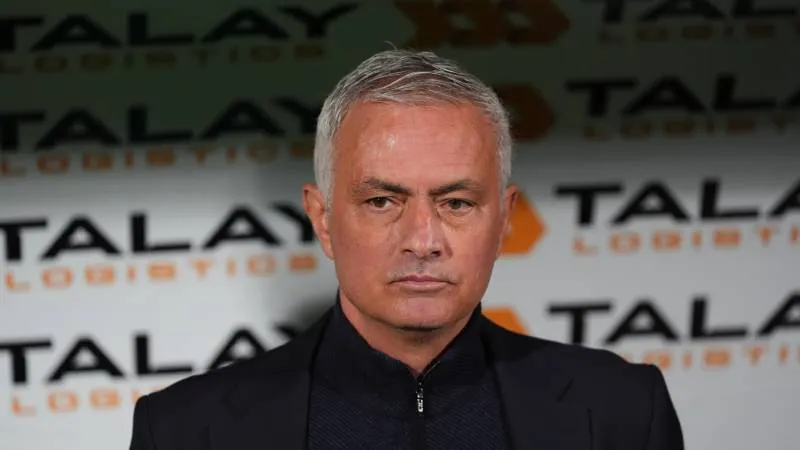 Jose Mourinho: Şampiyonlar Ligi'ne gidersek ekonomik açıdan harika olur ama Fenerbahçe sportif düzeyde bir Avrupa Ligi takımıdır