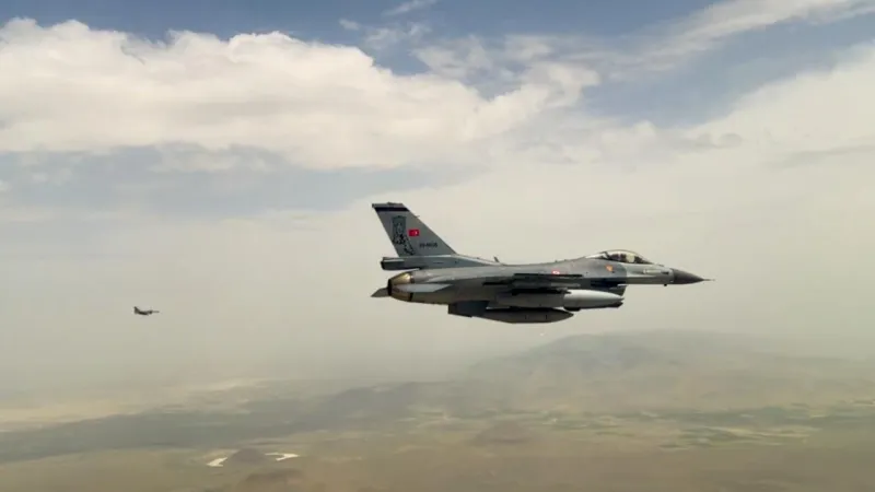 Maverick Füzeleriyle Çifte Vuruş! Hedefler Tam İsabet