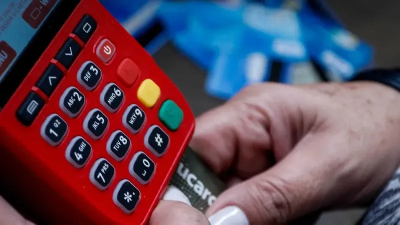 Merkez Bankası güncelledi! Kredi kartı ve KMH faizlerinde değişiklik! Yarın uygulamaya giriyor