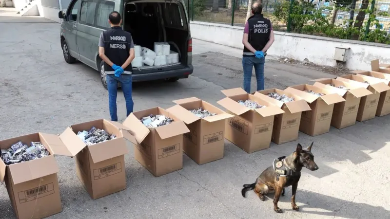 Mersin'de 387 bin 464 uyuşturucu hap ele geçirildi