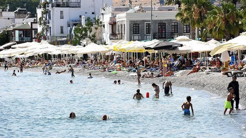 Muğla'da Deniz Keyfi! Sular Ne Kadar Isındı? Şok Veriler!