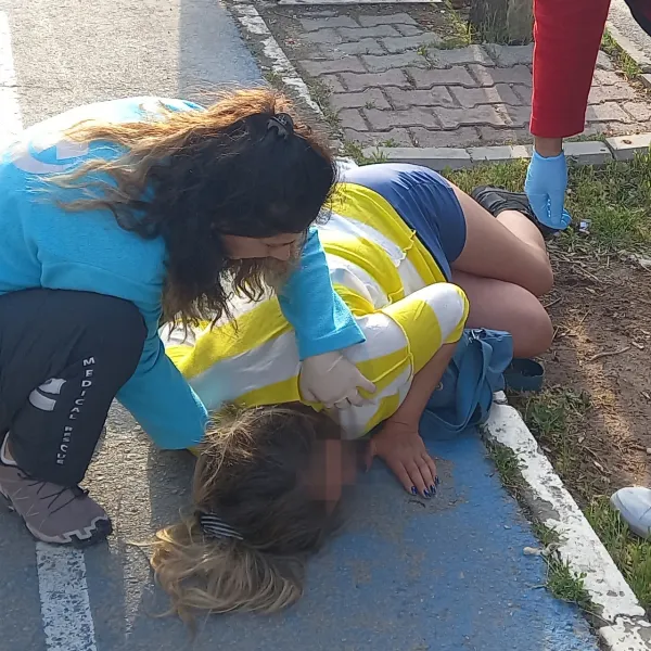Aksaray'da Şok! Otomobilden Atılan Kadın Kaldırımda Baygın Bulundu!