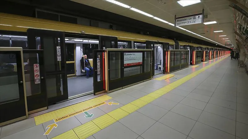 Metroda Korku Dolu Anlar! Bakırköy-Kayaşehir Hattında Yangın Paniği