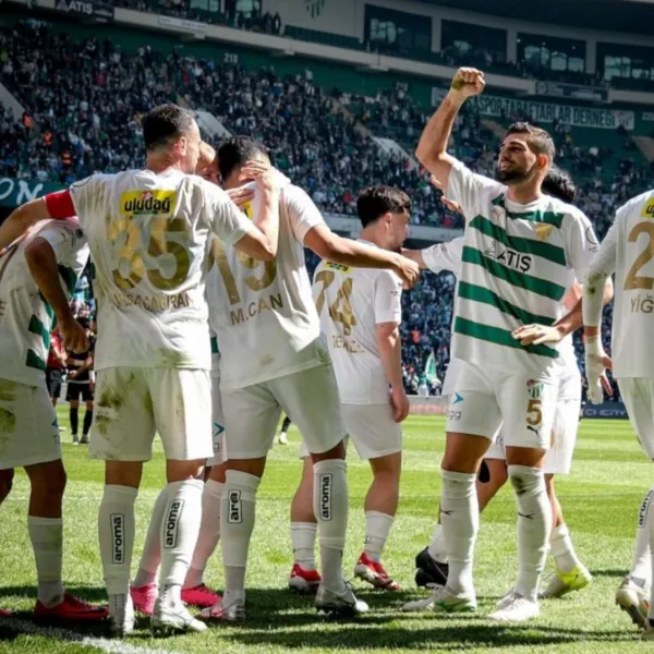 Bursaspor Şampiyonluğa Koşuyor! İşte 2. ve 3. Ligde Haftanın Sonuçları