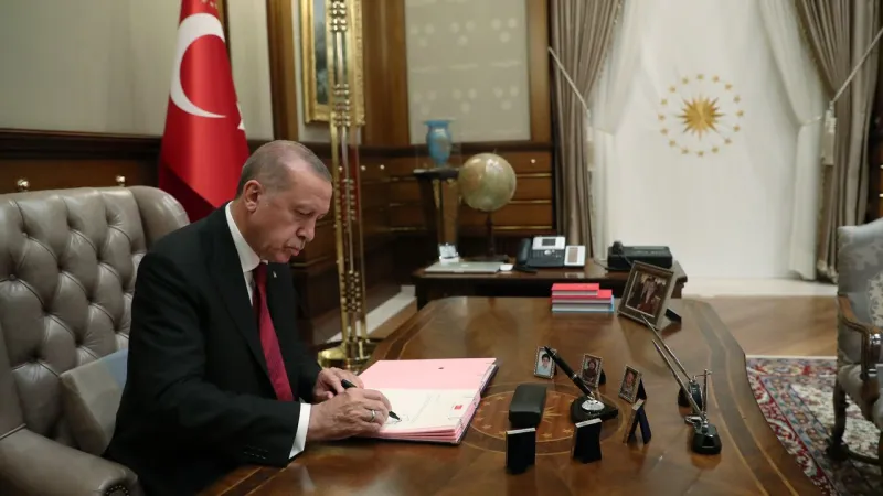 Son Dakika: Resmi Gazete'de Şok Atamalar! Kimler Görevden Alındı?