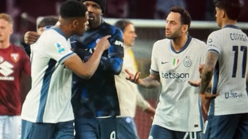 Çalhanoğlu ve Dumfries Kavga mı Etti? Inter'de Neler Oluyor!