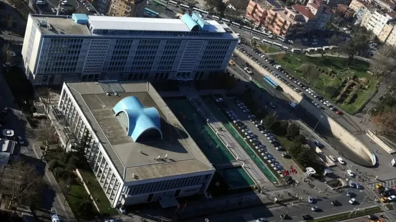 İBB'de Şok! Milyarlık İhalelere Soruşturma: Neler Oluyor?