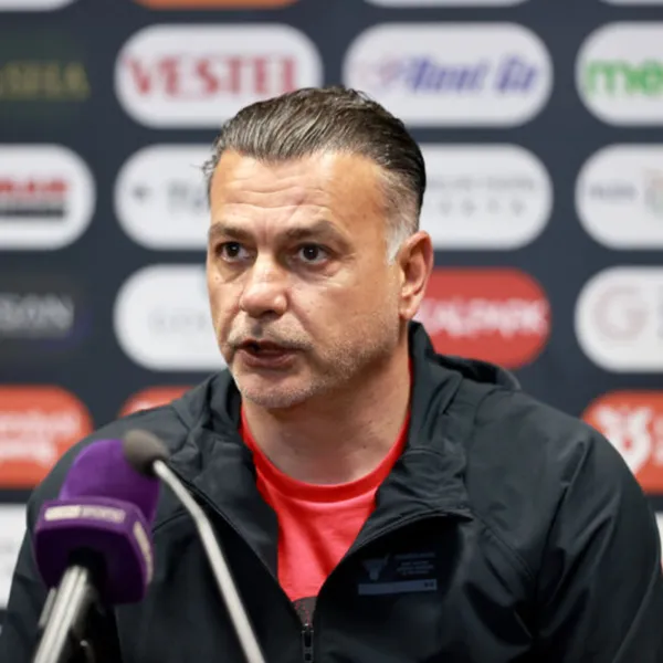 Hatayspor Teknik Direktörü Şahin'den Göztepe Maçı Yorumu: Hak Ettik Mi?