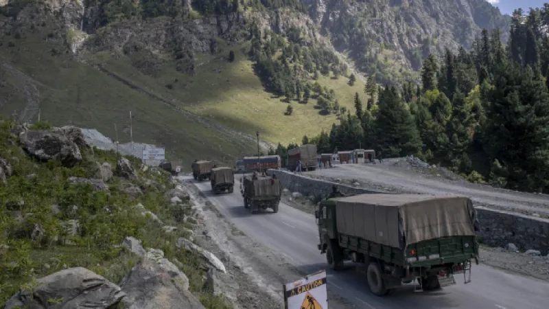 Pakistan Savunma Bakanı'nın X Hesabına Şok Yasak! Neden?