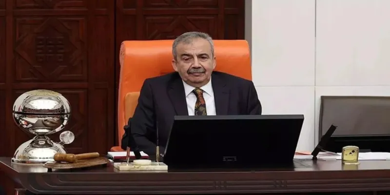 Sırrı Süreyya Önder'in Sağlık Durumu Ciddileşti! Doktorundan Şok Açıklama