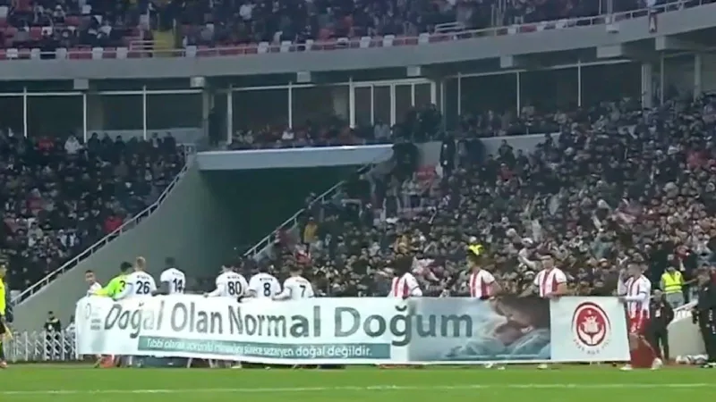 Sivasspor'dan Tepki Çeken Doğum Pankartı! Cinsiyetçi Mi?