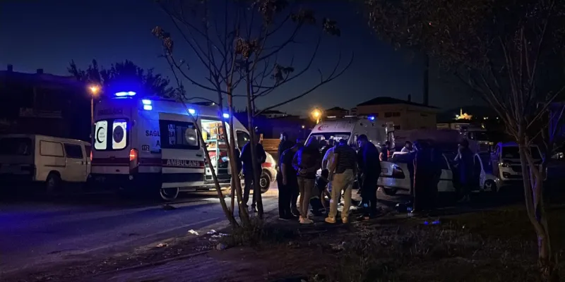 Sivas'ta Kan Aktı! Sokak Ortasında Silahlar Konuştu: 4 Yaralı