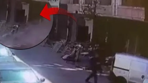 İstanbul'da Deprem Anında Balkon Çöktü! İşte O Anlar