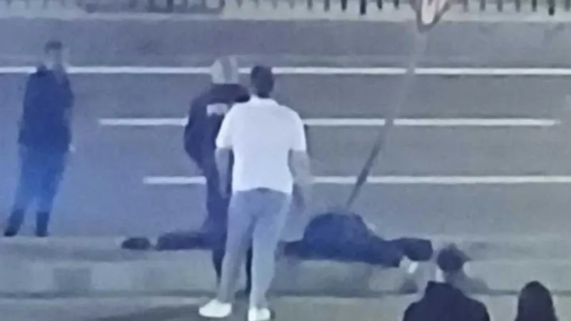 Feci Kaza: Motosiklet Trafik Levhasına Çarptı! 2 Genç Öldü