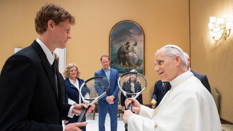 Jannik Sinner ve Papa Leo'nun Roma Buluşması Şok Etti!