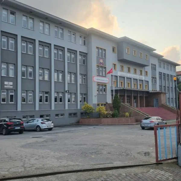 Okul Tuvaletinde Korkunç Olay! Sigara İstemedi, Çenesi Kırıldı!