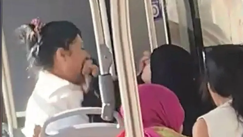 Otobüste Tesettür Kavgası! Gözaltı Kararı Şoke Etti