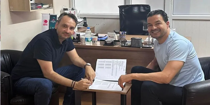 Özhan Çıvgın imzayı attı