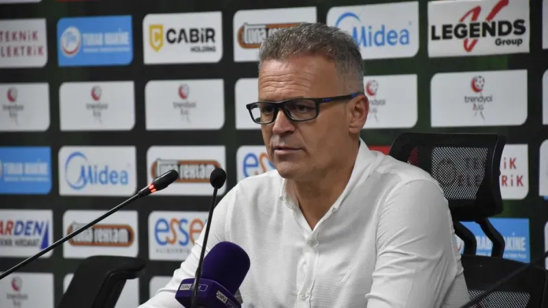 Sakaryaspor'da Şok Karar! İrfan Buz Görevde Kalacak mı?