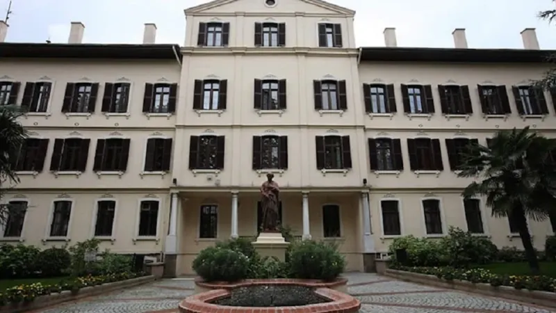 ST. Joseph’teki ifşa: Okul yönetimi 'tek mağdur siz değilsiniz' demiş; öğretmen T.Ş. işten çıkarıldı