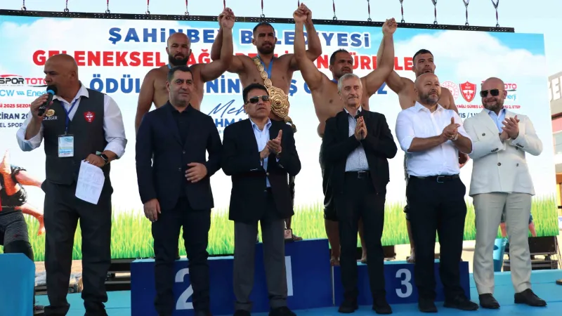 Feyzullah Aktürk Şahinbey'i Titretti! Yağlı Güreş Ligi'nde Zafer!