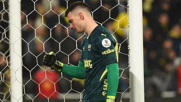 Livakovic Giderse Uğurcan Çakır Fenerbahçe'ye mi Geliyor? Şok İddia!