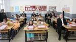 Çorum'da Karne Sevinci! Vali ve Başsavcı Öğrencilerle Bir Arada